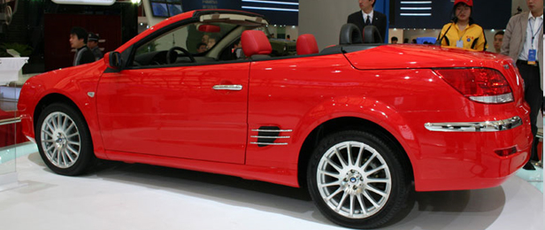 El deportivo de lujo de BYD el F8